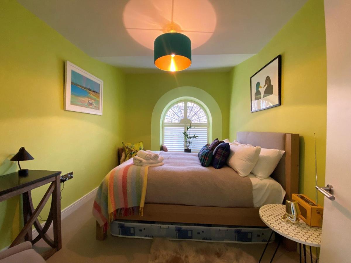 브리스틀 Sublime Waterfront Retreat With Private Terrace 아파트 외부 사진